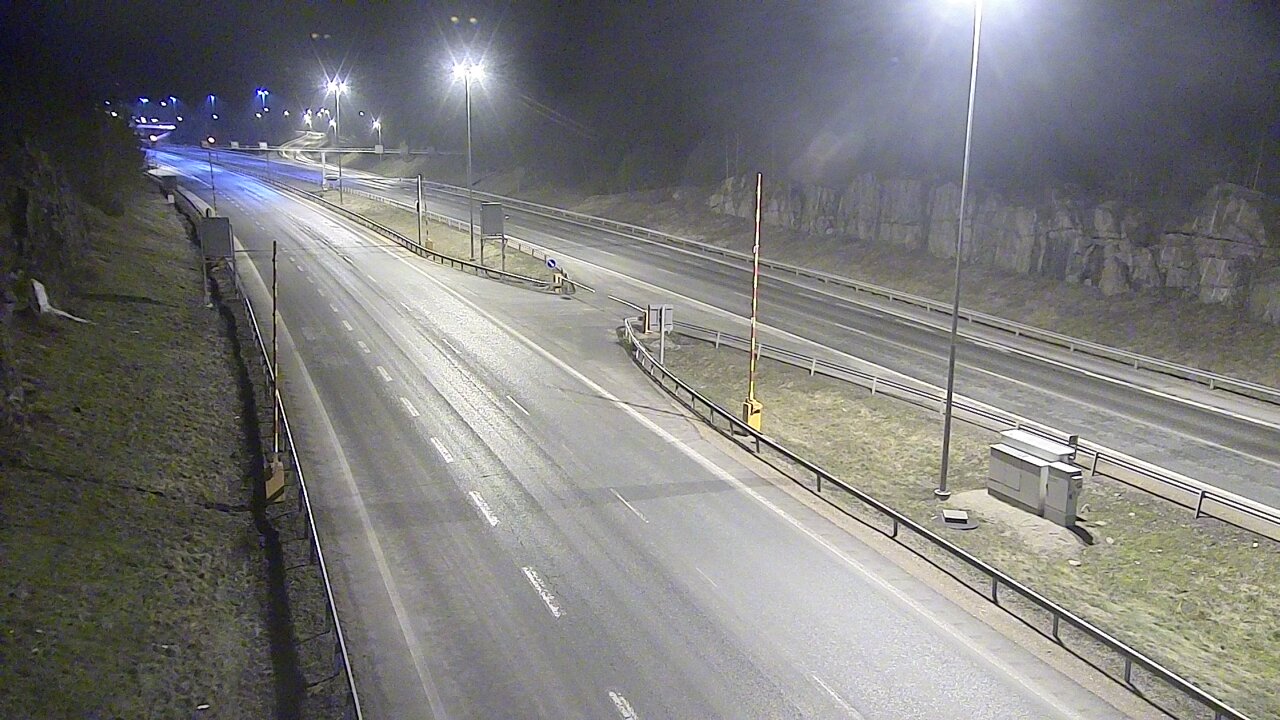 Kelikamerat Kuva Tie 1 Lohja, Tervakorpi, puomi länsi, Lohja, Uusimaa