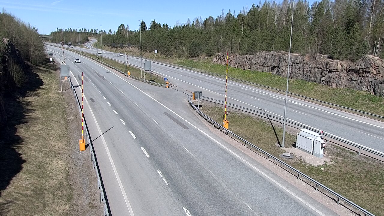 Kelikamerat Kuva Tie 1 Lohja, Tervakorpi, puomi länsi, Lohja, Uusimaa