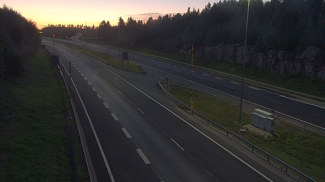 Kelikamerat Kuva Tie 1 Lohja, Tervakorpi, puomi länsi, Lohja, Uusimaa