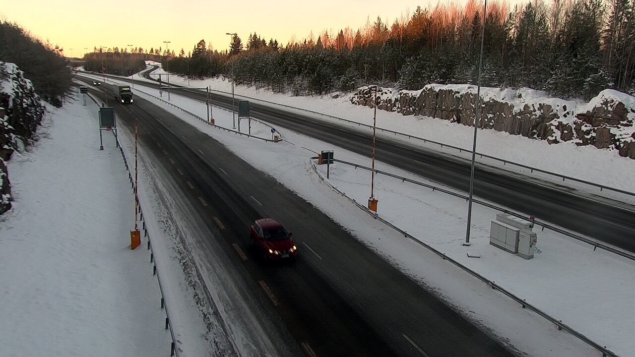 Weather Camera Image Road 1 Lohja, Tervakorpi, puomi länsi, Lohja, Uusimaa