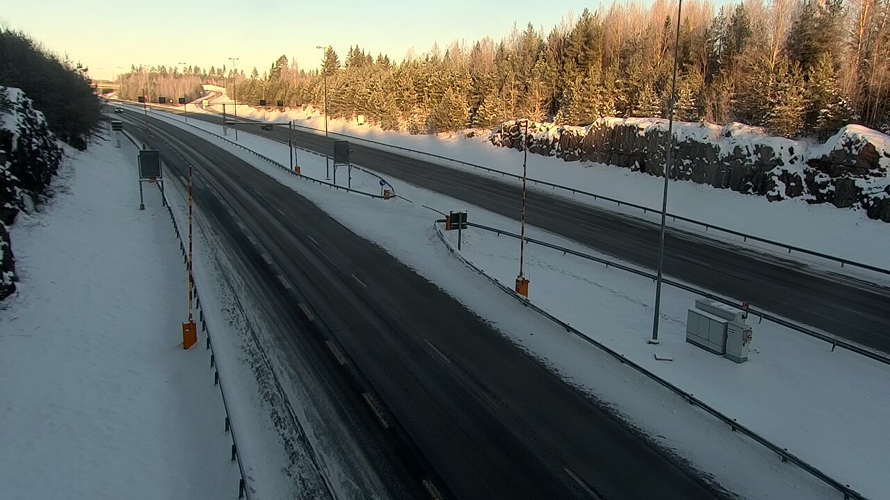 Kelikamerat Kuva Tie 1 Lohja, Tervakorpi, puomi länsi, Lohja, Uusimaa