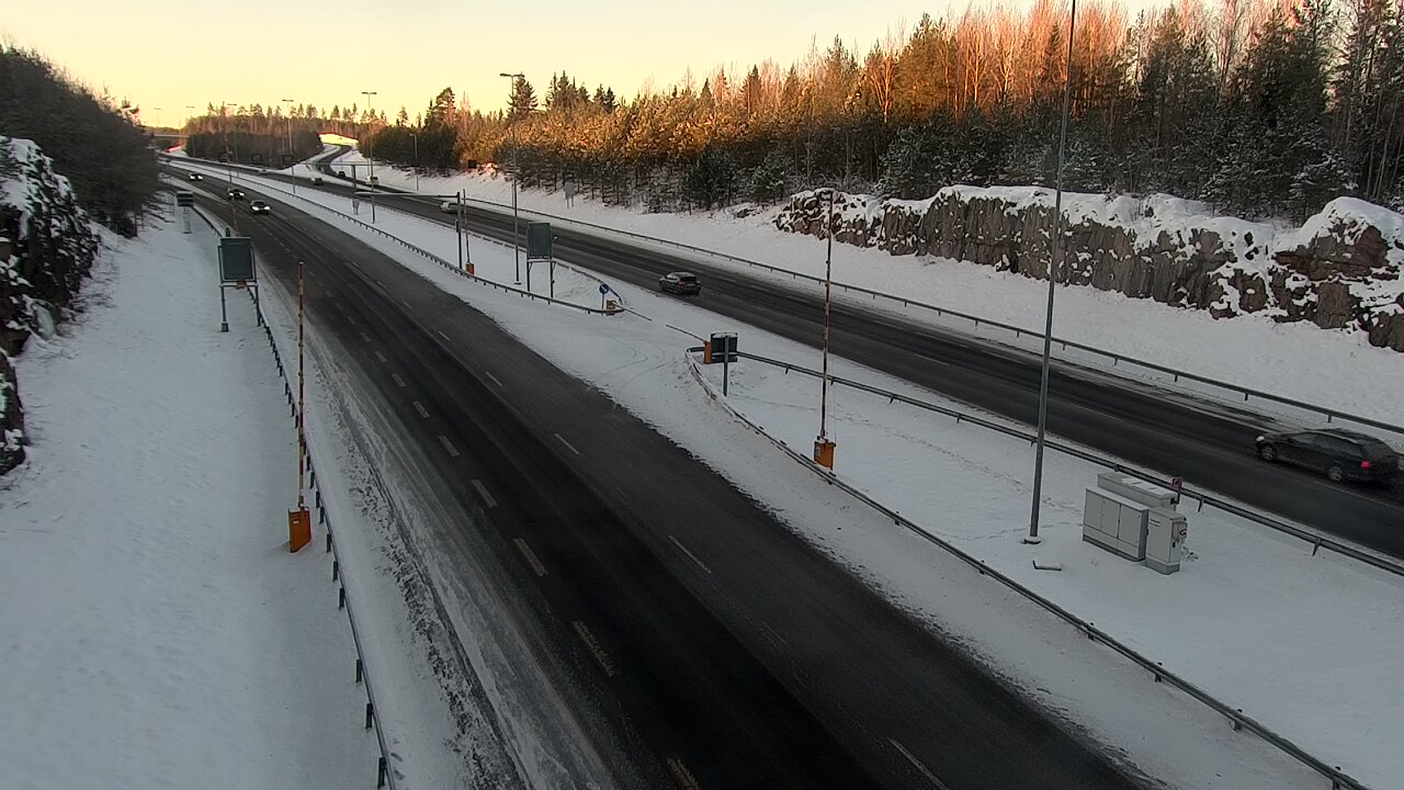 Weather Camera Image Road 1 Lohja, Tervakorpi, puomi länsi, Lohja, Uusimaa