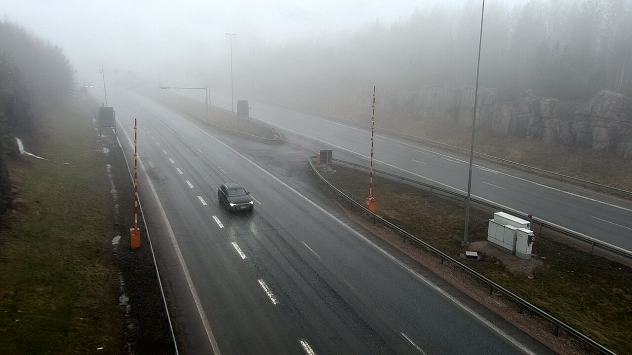 Kelikamerat Kuva Tie 1 Lohja, Tervakorpi, puomi länsi, Lohja, Uusimaa