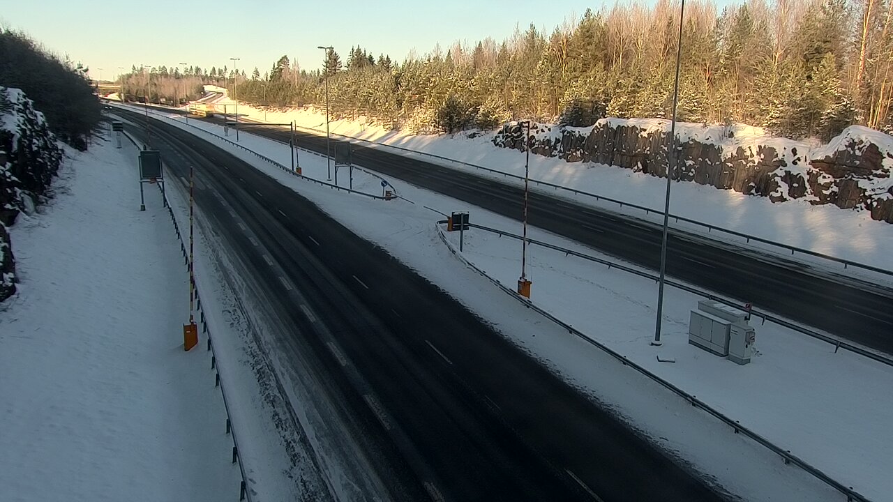 Weather Camera Image Road 1 Lohja, Tervakorpi, puomi länsi, Lohja, Uusimaa