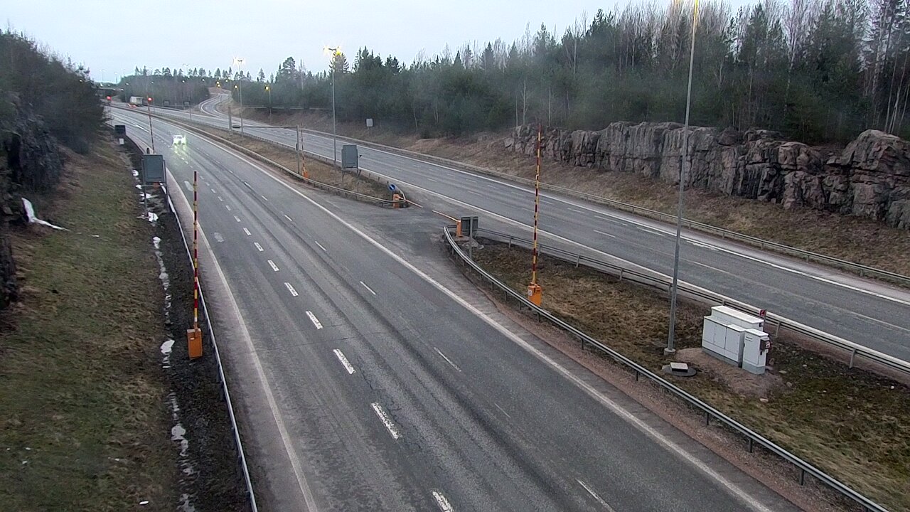 Kelikamerat Kuva Tie 1 Lohja, Tervakorpi, puomi länsi, Lohja, Uusimaa