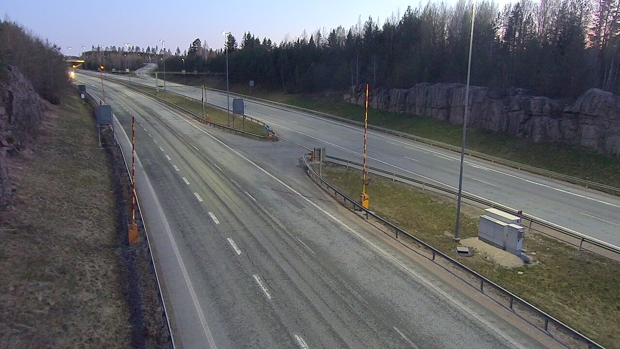 Kelikamerat Kuva Tie 1 Lohja, Tervakorpi, puomi länsi, Lohja, Uusimaa