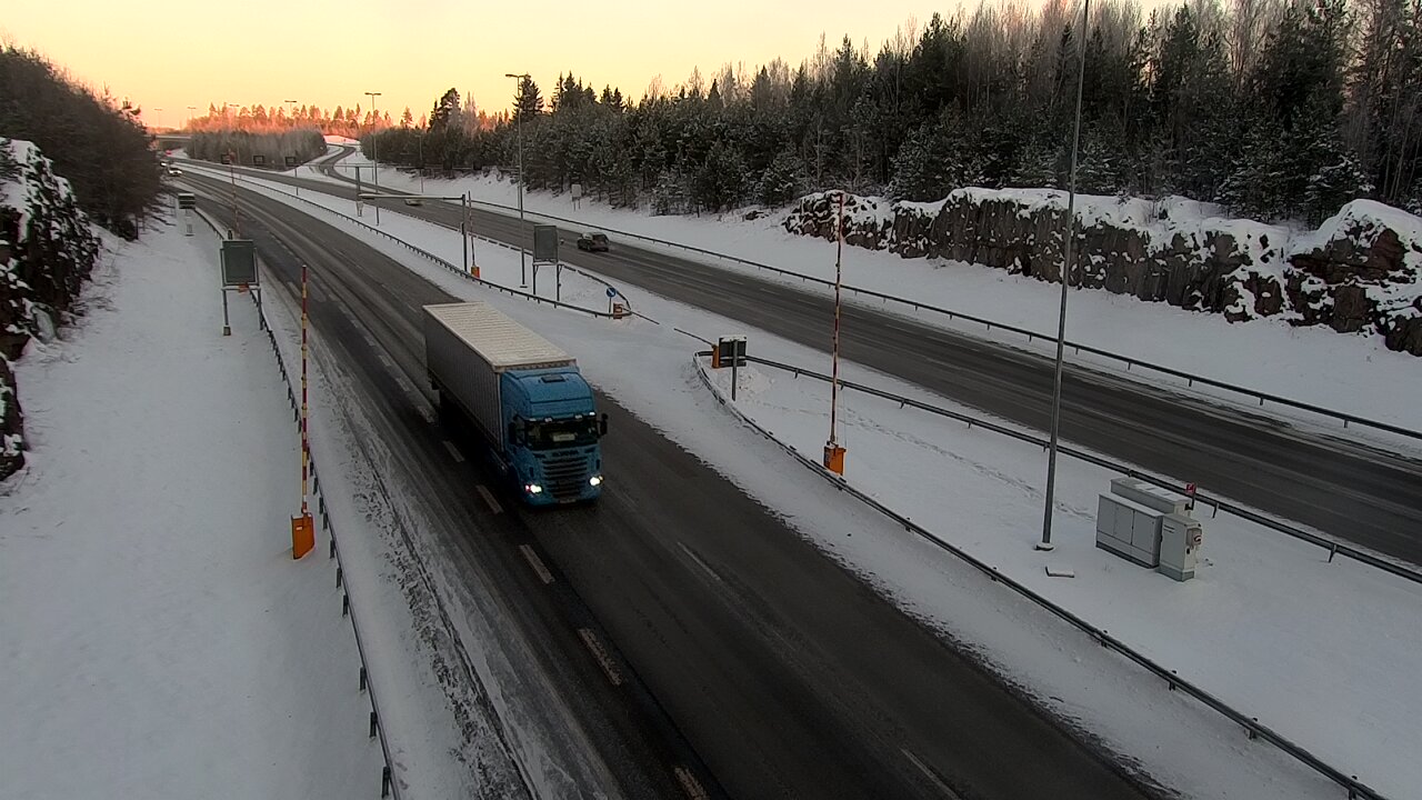 Kelikamerat Kuva Tie 1 Lohja, Tervakorpi, puomi länsi, Lohja, Uusimaa