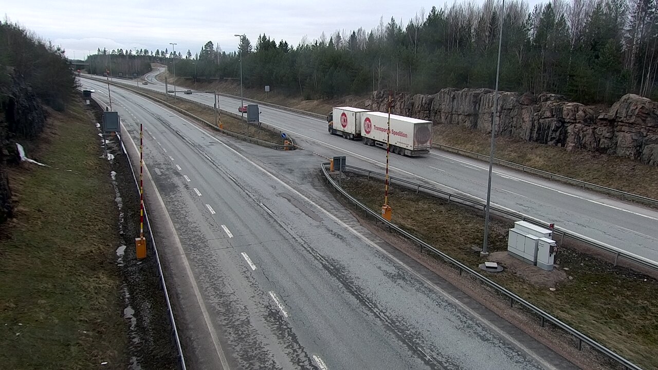 Kelikamerat Kuva Tie 1 Lohja, Tervakorpi, puomi länsi, Lohja, Uusimaa