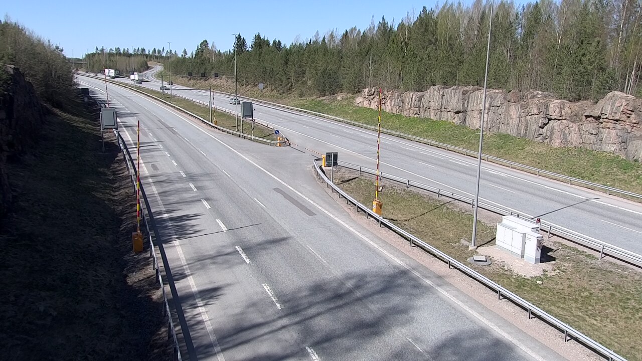 Kelikamerat Kuva Tie 1 Lohja, Tervakorpi, puomi länsi, Lohja, Uusimaa